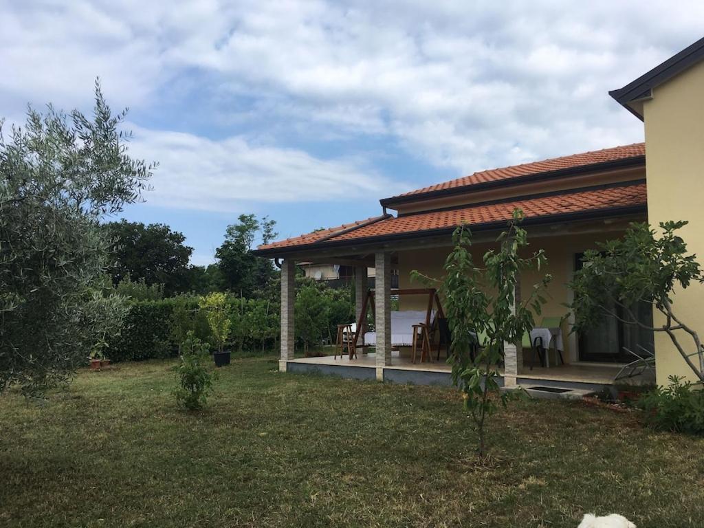 Holiday House Emc Umag Exterior photo